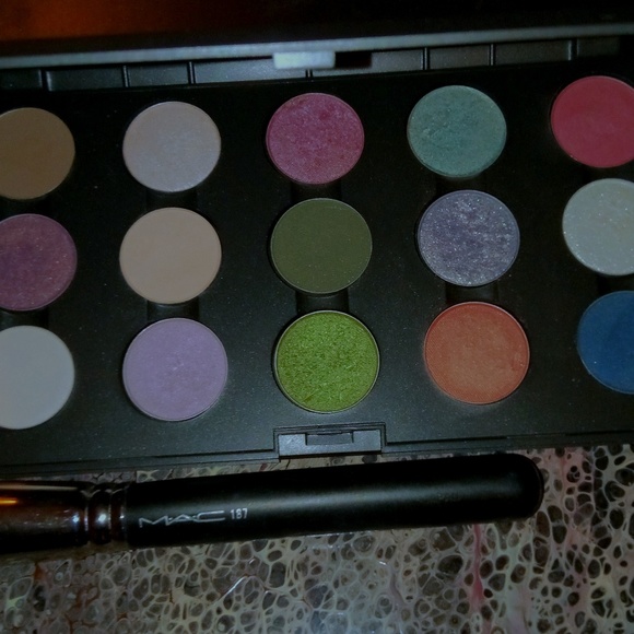 MAC Cosmetics Palette+15 Shadows